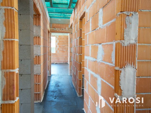 Új építésű földszintes családi ház eladó a központi részen