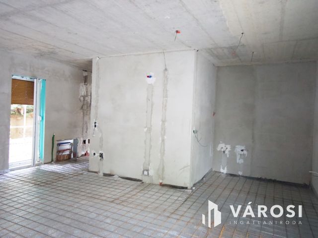 Gyálon eladó új építésű 4 hálós ikerfél csendes utcában