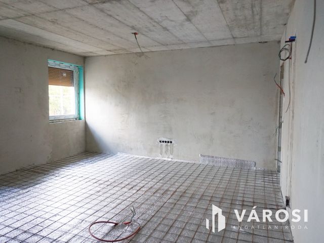 Gyálon eladó új építésű 4 hálós ikerfél csendes utcában