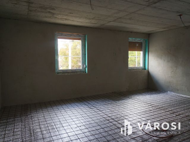 Gyálon eladó új építésű 4 hálós ikerfél csendes utcában