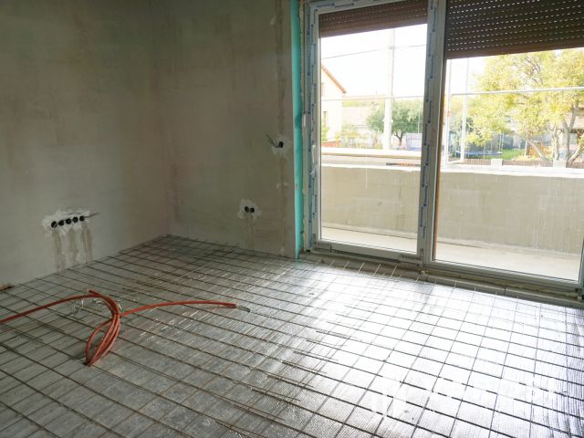 Gyálon eladó új építésű 4 hálós ikerfél csendes utcában