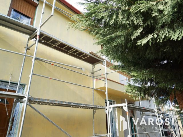 Gyál csendes utcájában 4 hálós új építésű ikerfél eladó