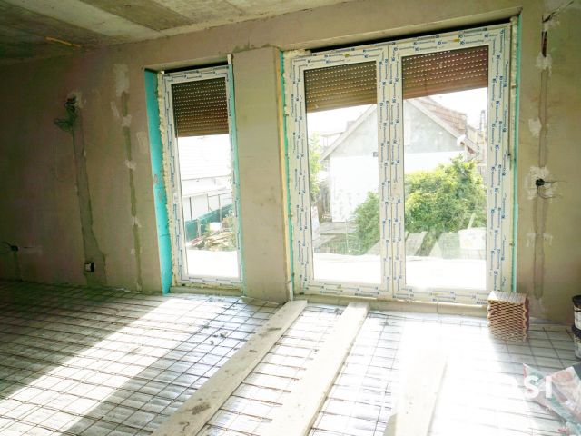 Gyál csendes utcájában 4 hálós új építésű ikerfél eladó